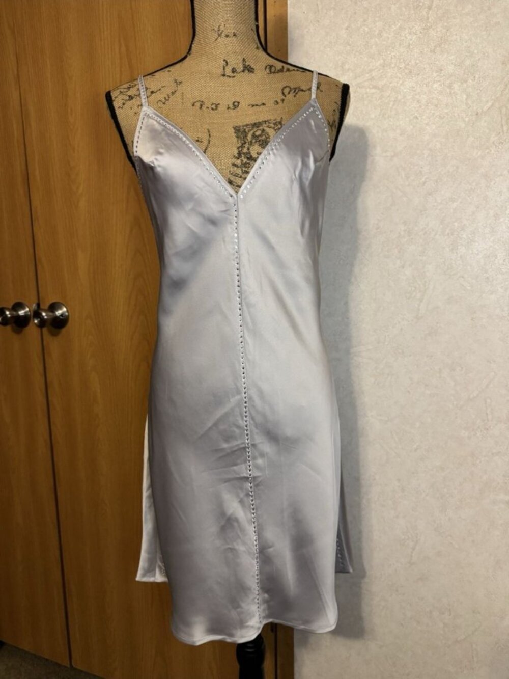 VICTORIAS SECRET Satin Slip Dress Rhinestone MEDIUM Feminine Sexy Date Romantic - Picture 2 of 10